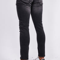 Deluxe Tapered Jeans - Black